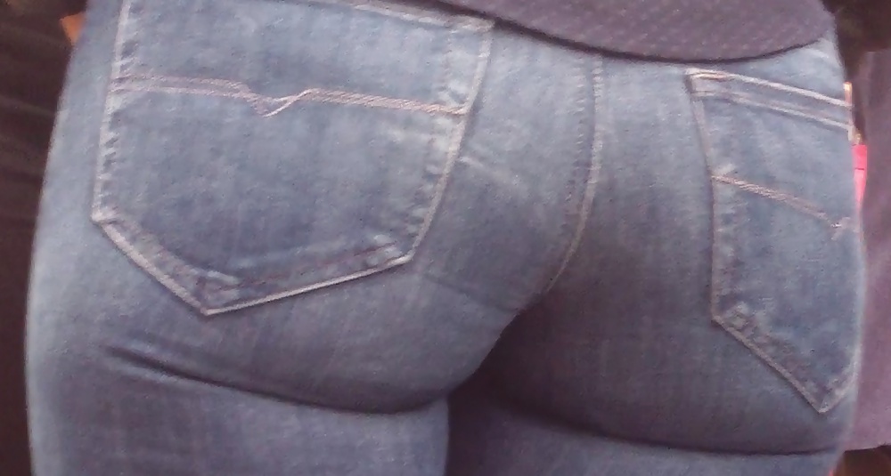 Nice big juicy teen ass & butt in very tight blue jeans  #31832225