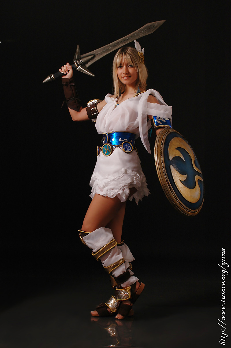 Sophitia Coslay (cosplayer Yuna) (Soul Calibur) #30313648