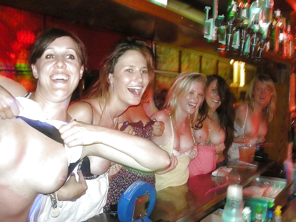 Kinky In The Bar. #26477517