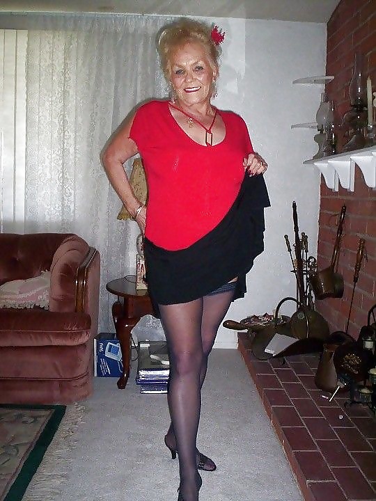 Bitte Heben Sie Ihren Rock Oder Kleid #27475490