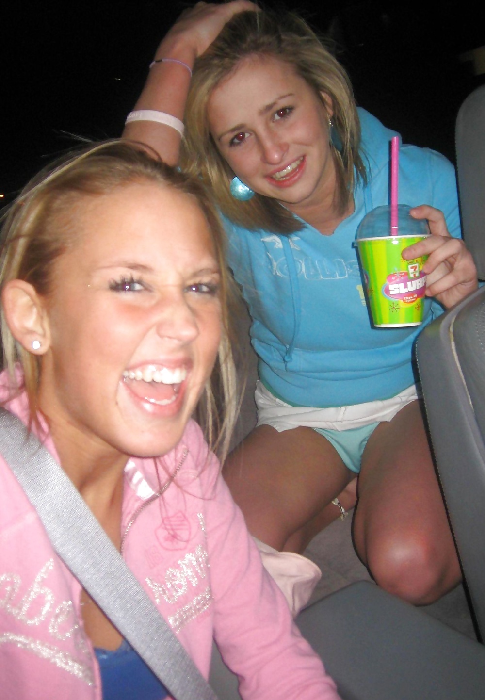 Camisetas cándidas
 #30192745