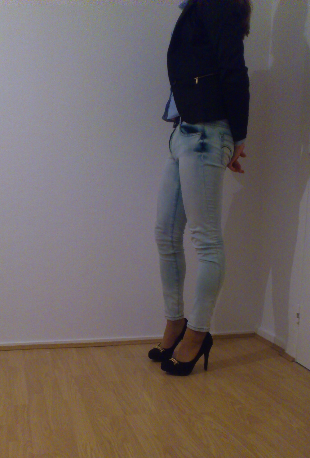 Moi Avec Des Chaussures De Nouvelles Et Jean. Jeune jeune Sissy Crossdresse #40905516