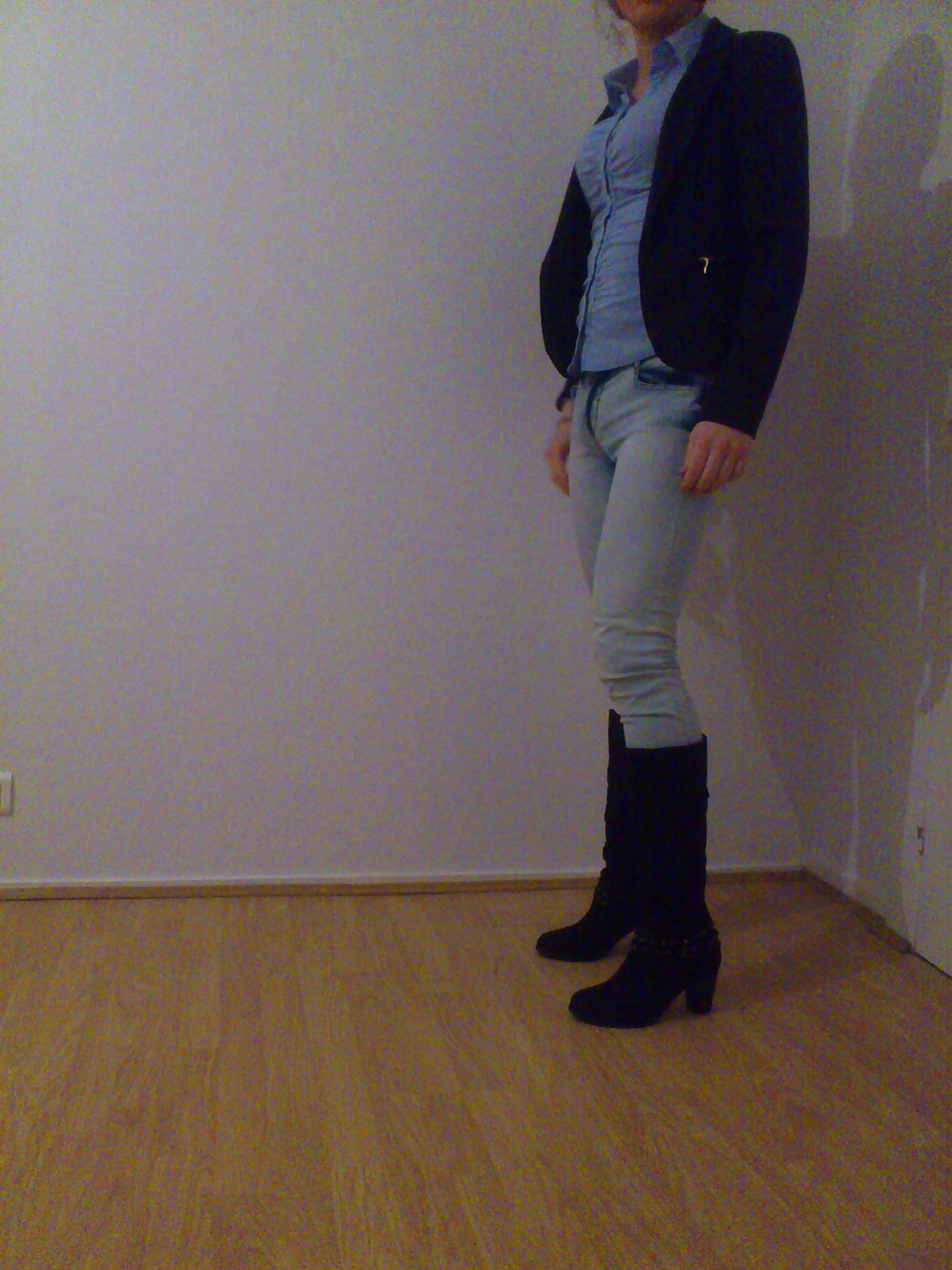 Moi Avec Des Chaussures De Nouvelles Et Jean. Jeune jeune Sissy Crossdresse #40905556