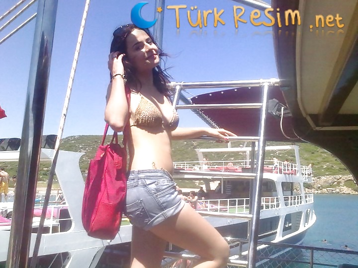 Joven bikini #22
 #30660863