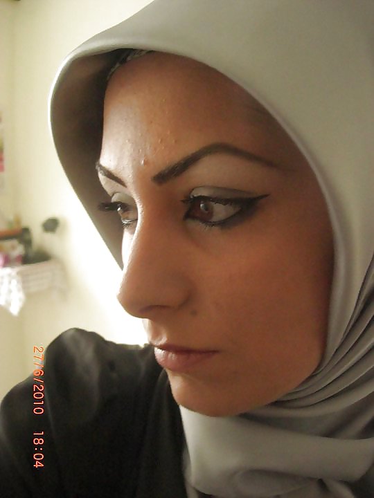 Turbanli hijab árabe, turco, asiático desnudo - no desnudo 02
 #37445849