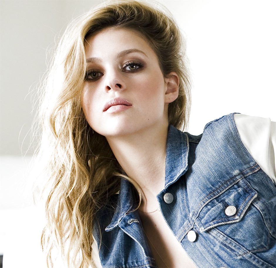 Nicola peltz
 #26899514