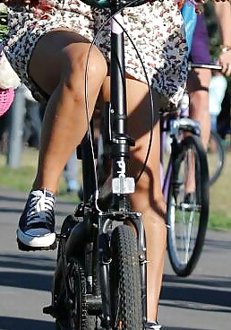 Ragazze sexy bici rumeno
 #26692576