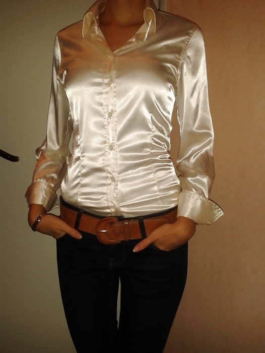 Blouses De Satin De Couleur Claire #33339929