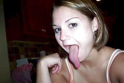 Teen Tongue Cum Targets #26016398