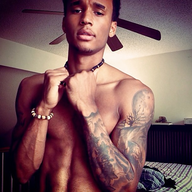 ¡Estrella del rock yo!
 #28016827