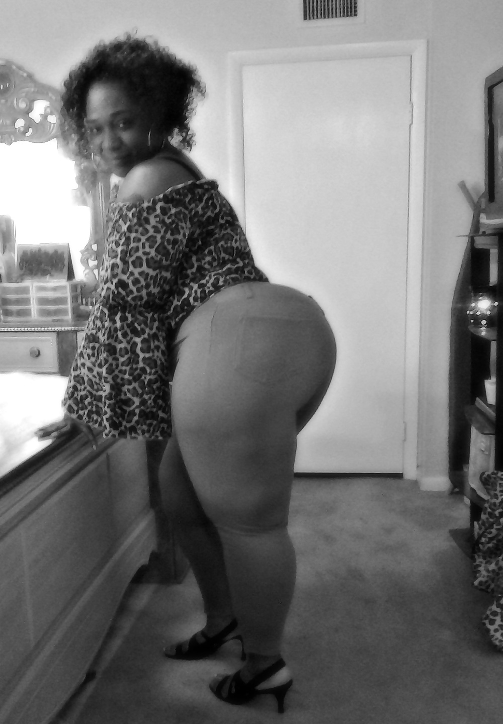 I love taking pics of Thickness & Curves #35384135