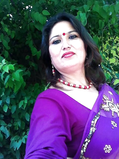 Sexy Nepali Mutter Sabita Thapa #39609340