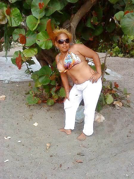 Une Fille Dominican Appelé Sandra M. #27057656