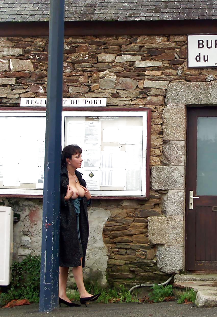 Nadine Français Visite Un Port Typique 2006 #27198182
