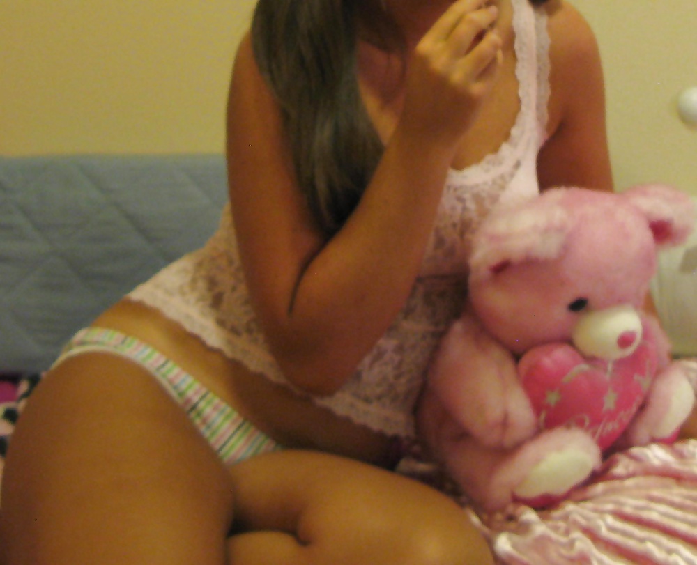 Puta con cola de cerdo
 #32559733