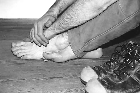 B & W Essay Der Männlichen Füße #28685545