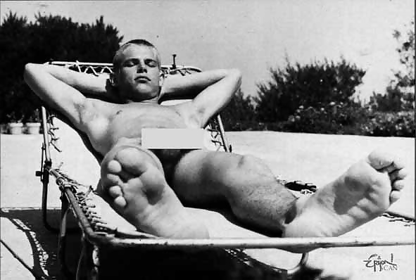 B & W Essay Der Männlichen Füße #28685629