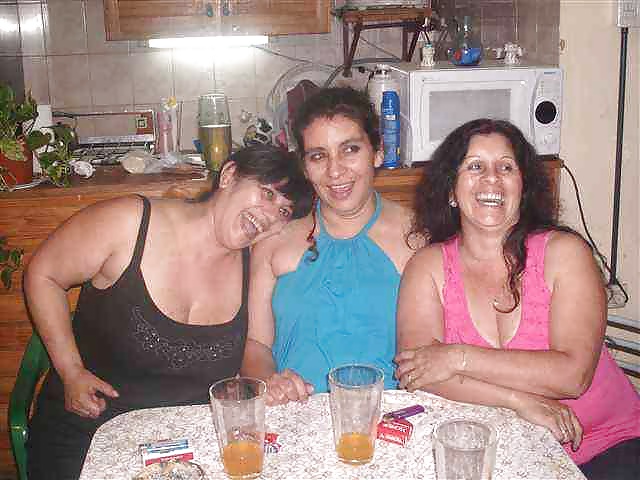 Amiga madura de argentina
 #29340246