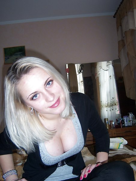 Hello  #24100077