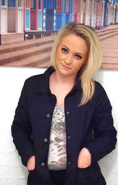 フェイスブックガール
 #28529338