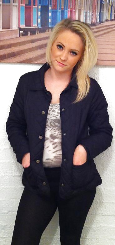 フェイスブックガール
 #28529343