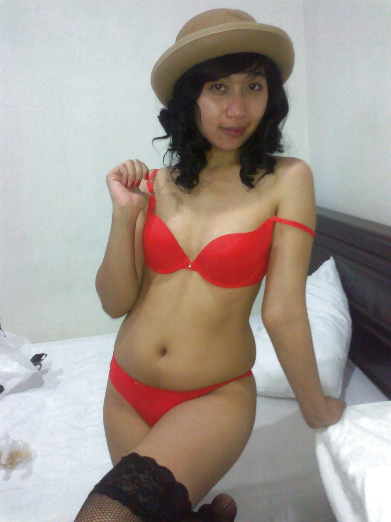 Angel Lee in Red Surabaya Indonesian   #28635281