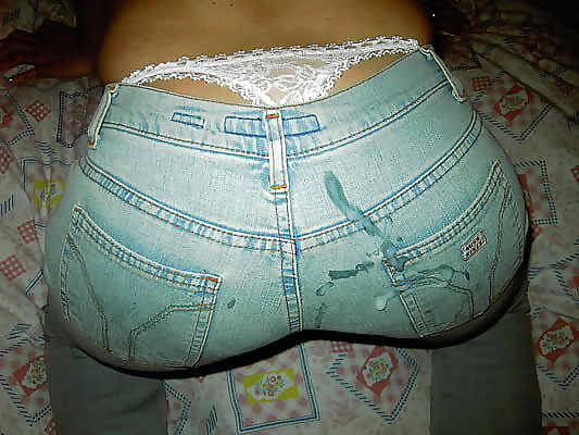 Chiave - sperma sui vestiti 13 jeans bagnati & scollatura riempita
 #29709135