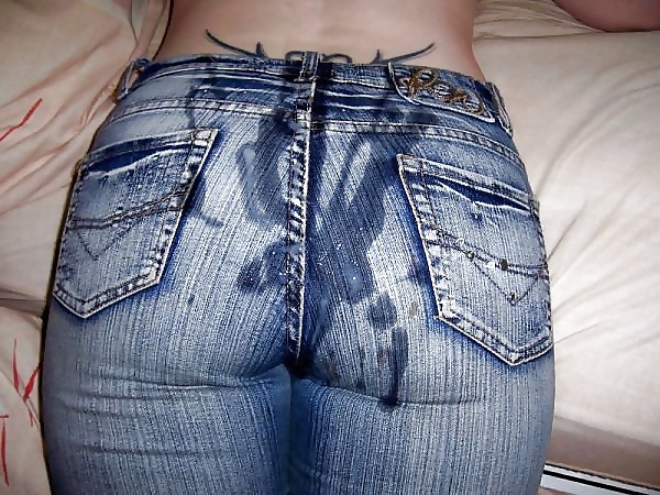 Chiave - sperma sui vestiti 13 jeans bagnati & scollatura riempita
 #29709168