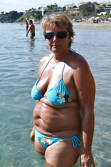 Mature women in bikini 7. #35081212