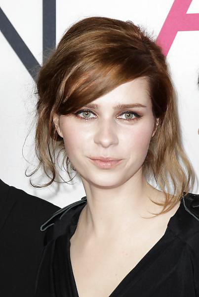 Nora tschirner
 #34388654