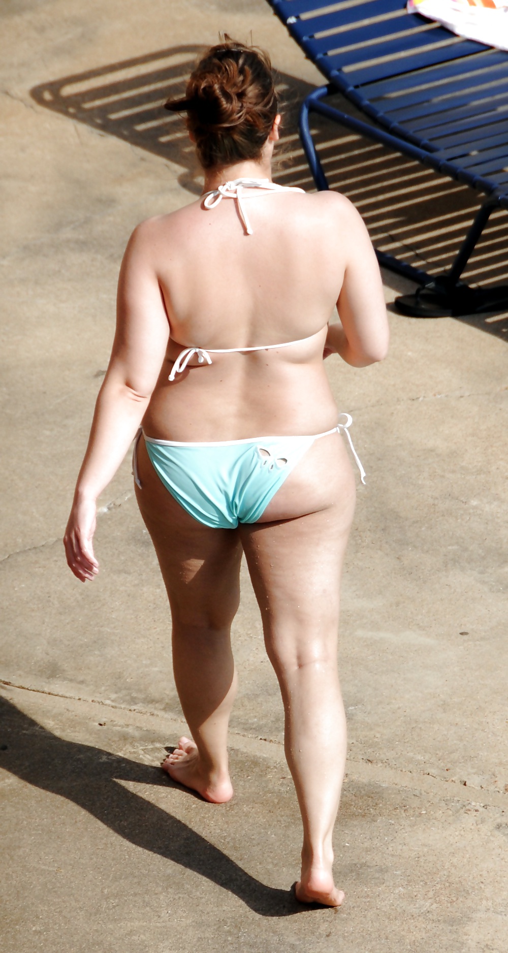 Neighbors: more of the curvy one in the cyan bikini #23276383