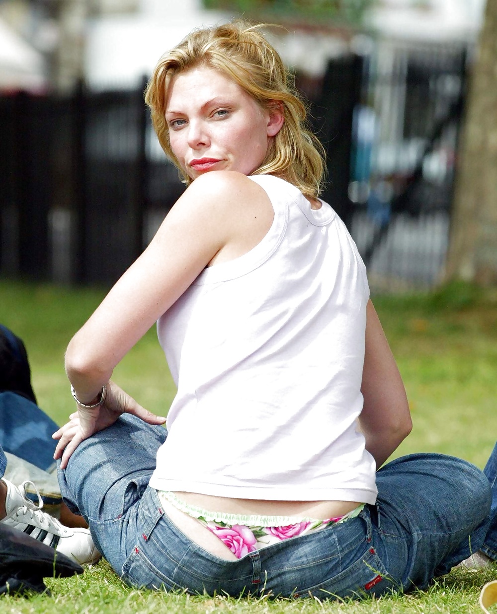 Candids de la calle
 #32043057