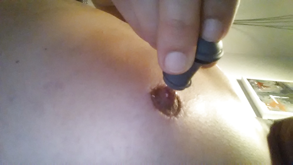 Tortura de pezones
 #33384999