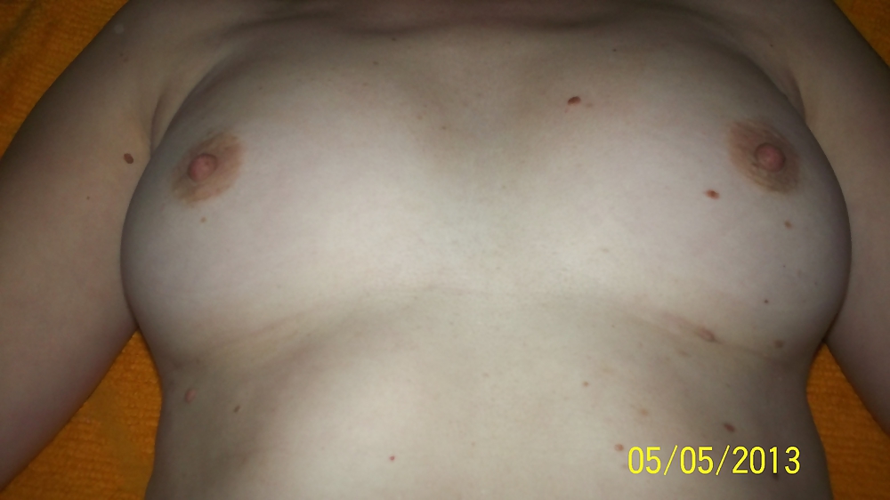 彼女の写真を見る
 #37219746