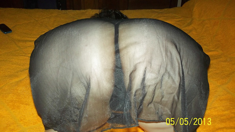 彼女の写真を見る
 #37219754