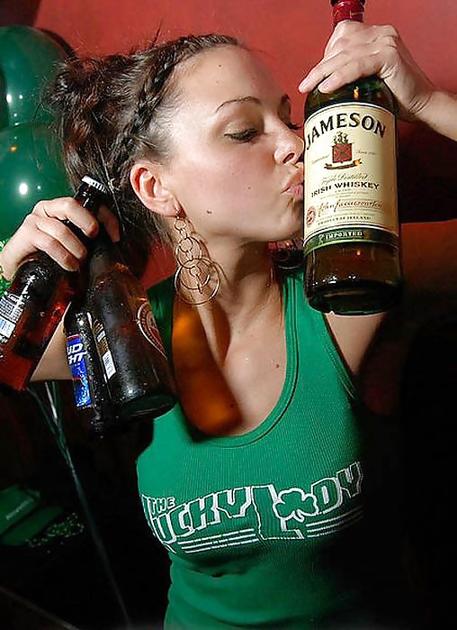 Hot Vollbusige Irish Mädchen - St. Patrick Tag #24898873