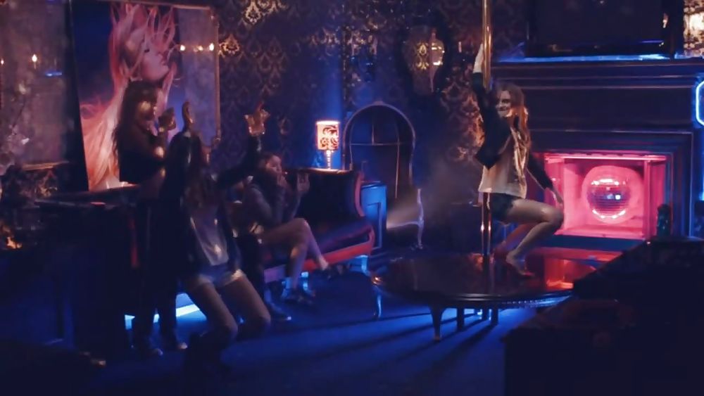 Emma Watson Pole Dancing in The Bling Ring #37760791