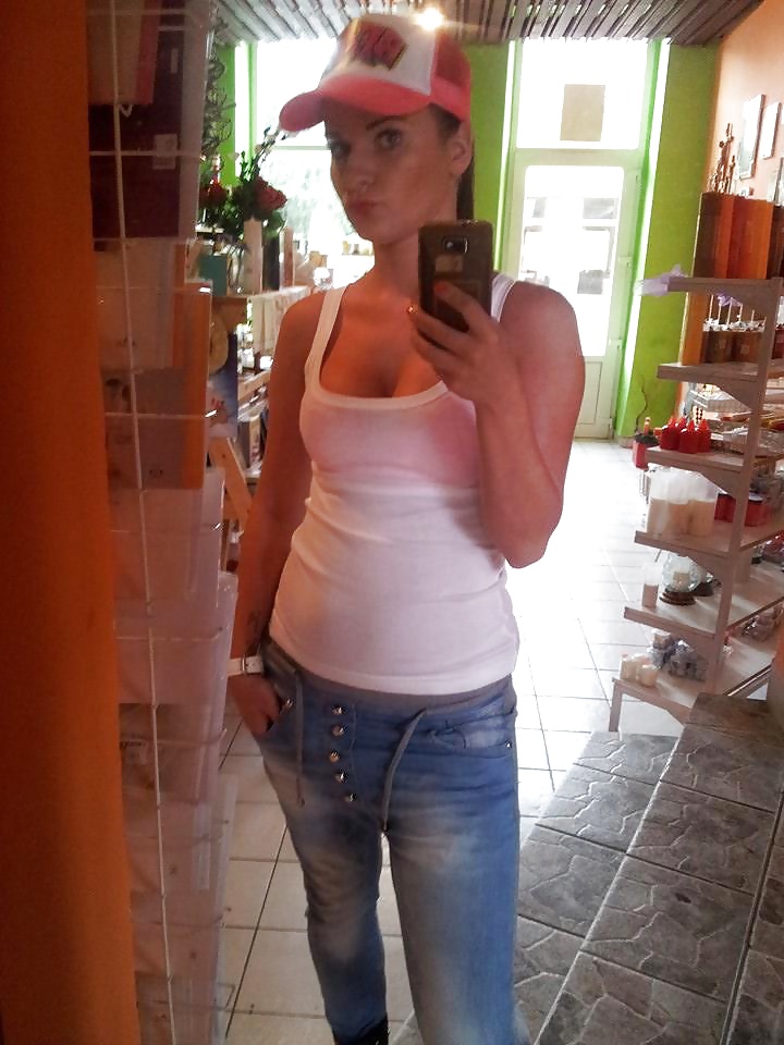 Algo de mis amigos
 #28219182