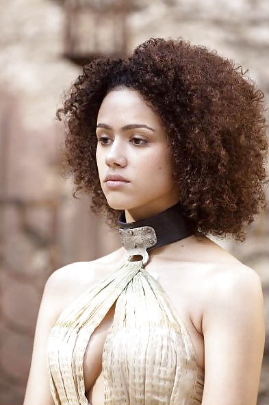 Nathalie Emmanuel (jeu Des Trônes) Seins Et Le Cul #29088120