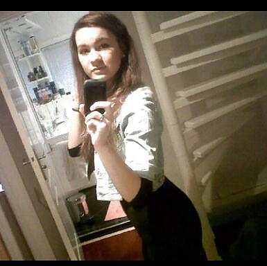 Hot brunnetes teens
 #35370428