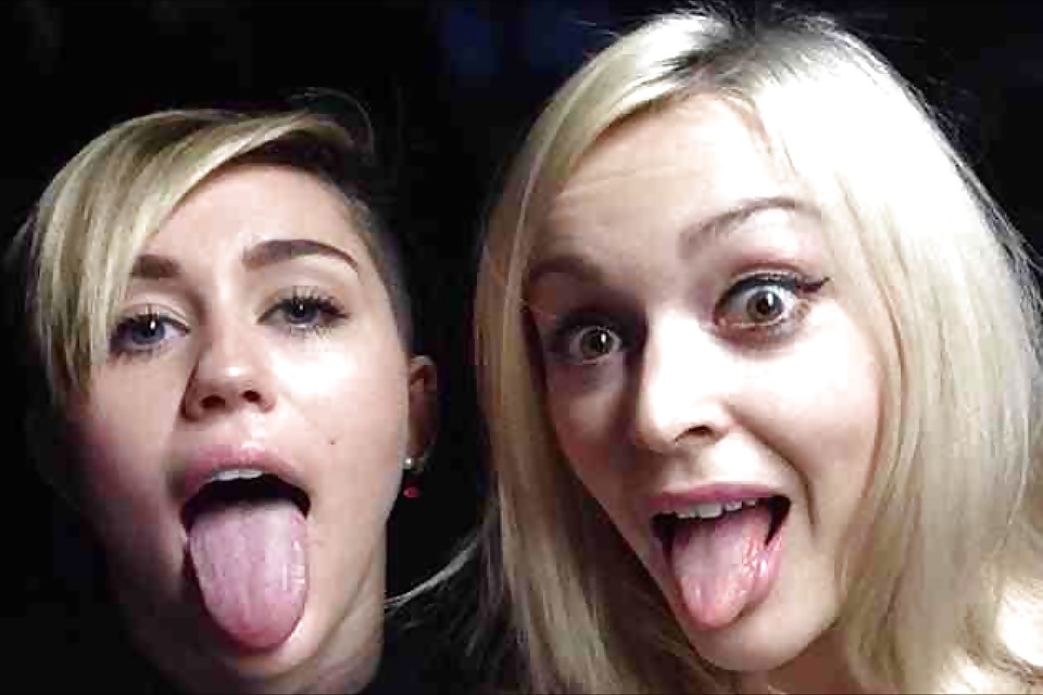 Miley y fearne necesitan correrse
 #36355557