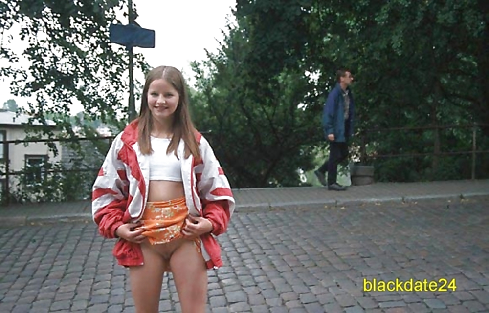 Young Skinny German Teen Mia 18+ Flashing - Public #26215533