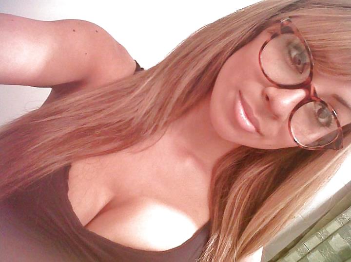 How would you DOM these 2 latinas, dirty abusive comments! #36493238