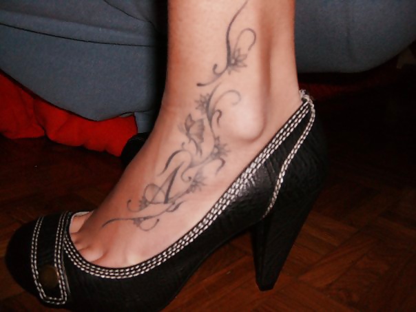 Feet-game!  #24860429