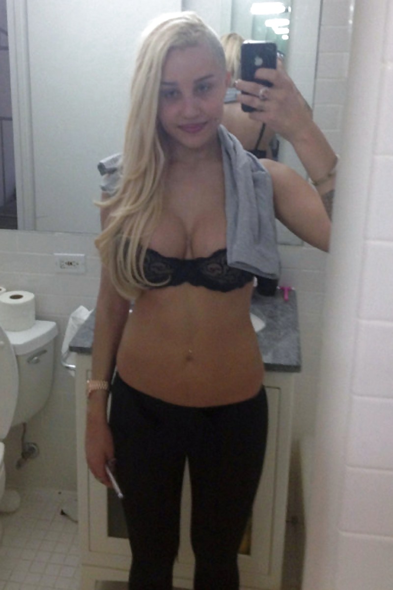 Amanda Bynes Mega Collection #27718439