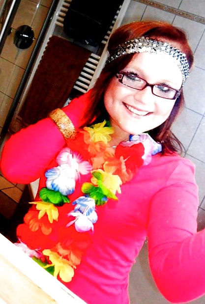 Noch Eine Cousine :-)  #32740275