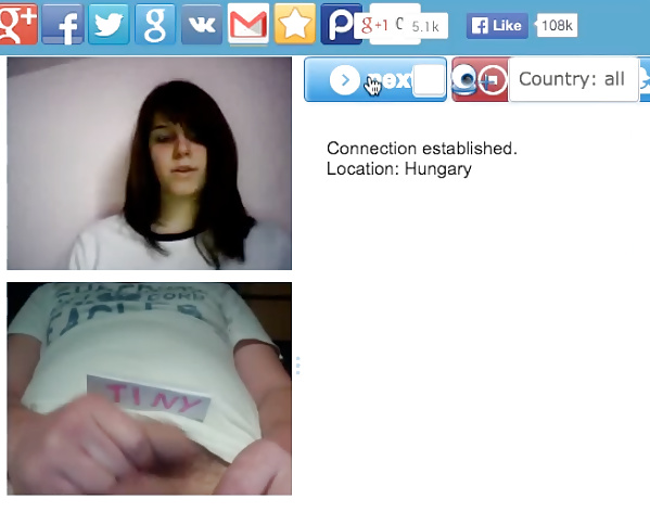 Webcam screen caps piccolo cazzo deriso da giovani ragazze sexy
 #24574404