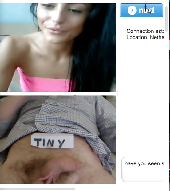 Webcam screen caps piccolo cazzo deriso da giovani ragazze sexy
 #24575300
