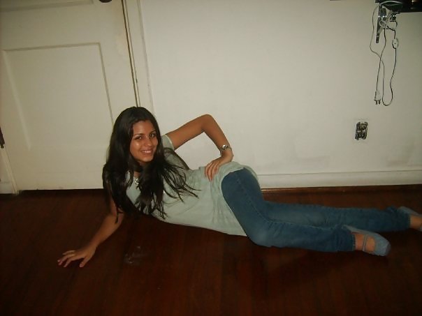 Aseel from lebanon
 #24304049
