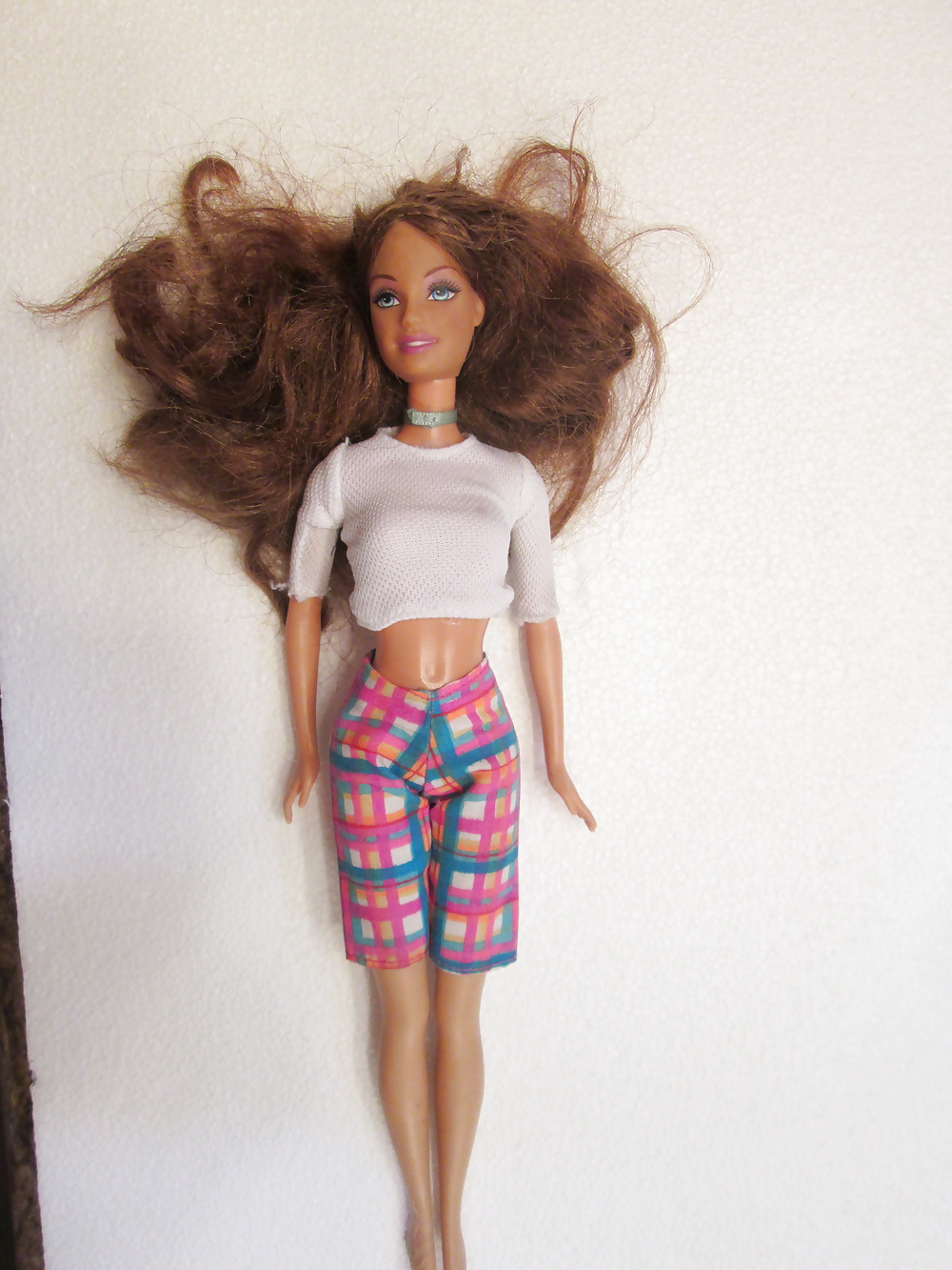 Brunette hottie doll facial